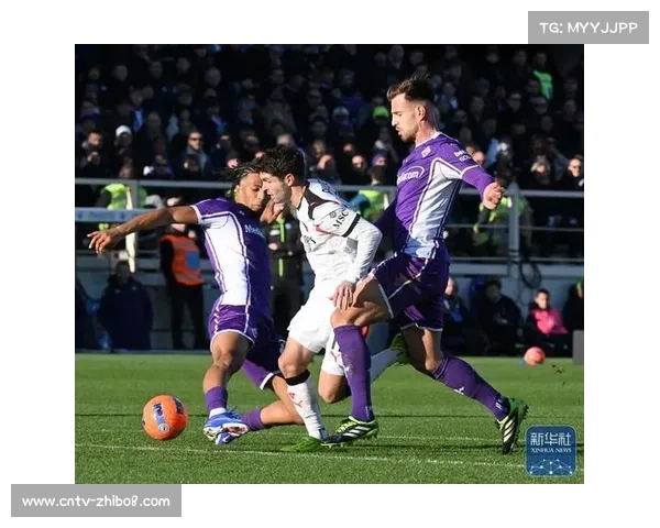 佛罗伦萨1-1AC米兰科穆佐头球破门米兰防线告急